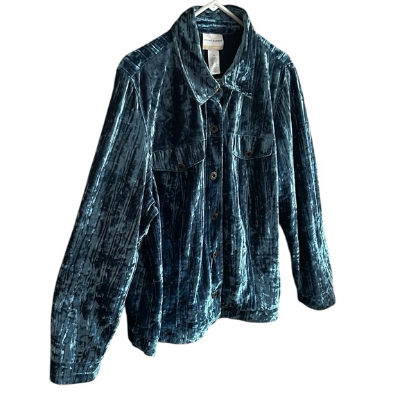 Alfred Dunner Women's Harvest Moon Crushed Velvet Button Jacket in Blue 1X - Picture 2 of 9